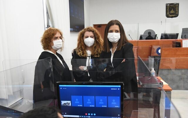 Prosecutor Liat Ben-Ari (left) with colleagues at the trial of Prime Minister Benjamin Netanyahu at the District Court in Jerusalem, February 8, 2021. (Reuven Kastro/POOL)