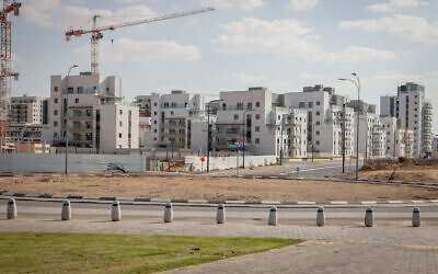 New apartment buildings under construction in the southern city of Beersheba on November 18, 2022. (Gershon Elinson/Flash90)