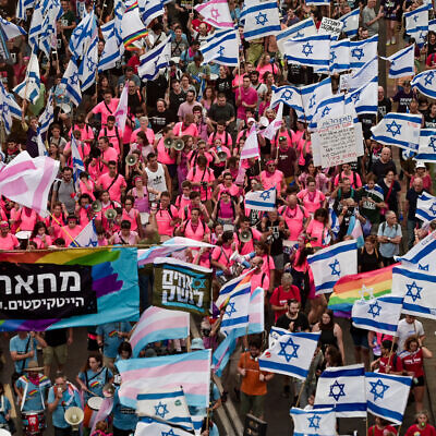 Israelis attend a protest against the government's judicial overhaul plans, in Tel Aviv, on June 17, 2023. (Avshalom Sassoni/Flash90)